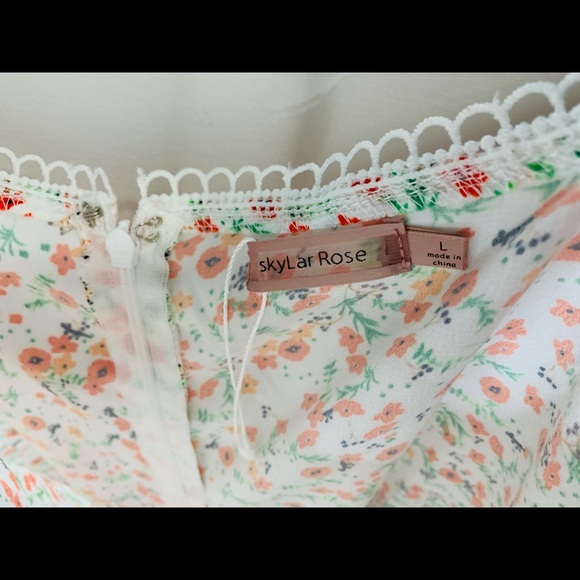 Skylar Rose U-Bar Floral MIDI Slit Dress Large White Pink, calf Length NWOT - Picture 10 of 15